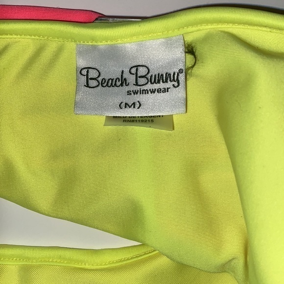 Beach Bunny Lunar Bikini Set size medium - Picture 10 of 16